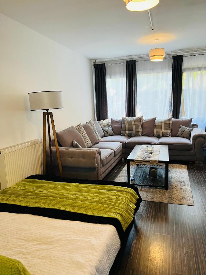 East Central London -Studio Экстерьер фото